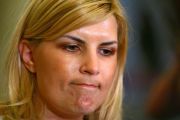 Elena Udrea il lasa pe premierul Boc fara sala de sport competitionala la Rachitele