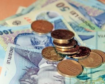 Ce economii mai pregateste Guvernul: pune pensionarii sa plateasca transportul si taie bursele de studii