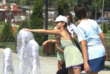 Vin temperaturi caniculare! Vor fi 36 de grade Celsius