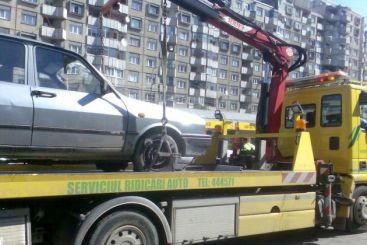 Ridicarea masinilor, o afacere de 300.000 de lei saptamanal