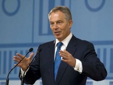 Britanicii s-au suparat pe Tony Blair! Cheltuieste prea mult cu protectia! VIDEO