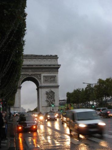 Parisul in sarbatoare: parada militara grandioasa, in ciuda ploii torentiale! VIDEO