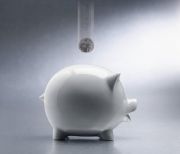 Romanii nu mai iau bani de la banci, apeleaza la camatari si la cunoscuti