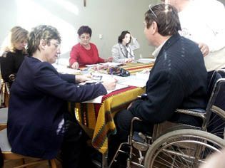 Nu mai sunt bani pentru ingrijitorii persoanelor cu handicap! VIDEO!