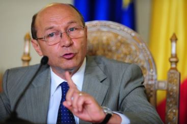 Traian Basescu ii urecheaza pe ministri si anunta voalat remanieri in septembrie! VIDEO!