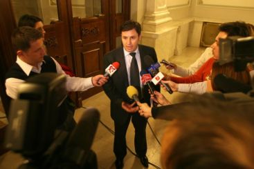 Seful senatorilor PDL, Traian Igas, l-a inlocuit pe Blaga la Interne! VIDEO