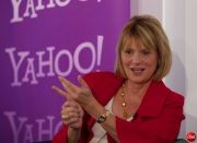 CEO-ul Yahoo!, Carol Bartz, este cel mai bine platit executiv din America