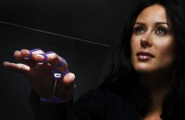 Star Trek sau realitate? Computere fara mouse si tastarura si jocuri inteligente la expozitia de la Tokyo! VIDEO