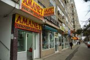 Ce mai duc romanii la amanet!