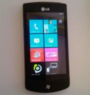 Vodafone lanseaza in premiera in Romania telefonul cu Windows Phone 7!