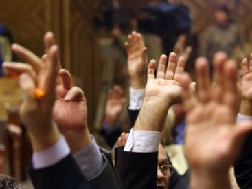 Motiunea de cenzura a picat! Guvernul Boc ramane in functie! VIDEO