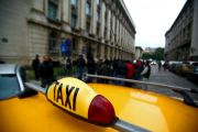 Orice firma de taxi va putea opera pe Aeroportul Otopeni, din 15 noiembrie!