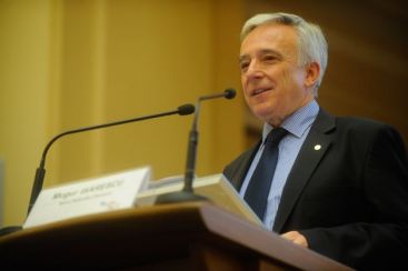 Nu ne va fi mai bine nici la anul! Efectele dureroase ale crizei se vor simti si in 2011, avertizeaza Isarescu! VIDEO