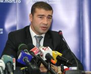 Lucian Bute a spart 1.600 de euro pe o pereche de pantofi din piele de pisica de mare!