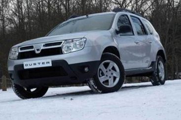 Cum se comporta Dacia Duster pe zapada! Vezi aici un drive test din Finlanda!