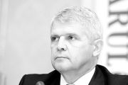 Cum se apara de risc cel mai bogat bancher roman: Isi plaseaza banii la 15 banci!