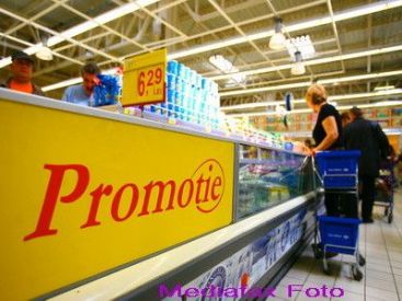 A inceput razboiul promotiilor! Vezi in ce oferte se intrec magazinele