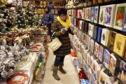 Cadourile de Sarbatori relanseaza economia SUA! Vanzarile au revenit la nivelul din 2006!