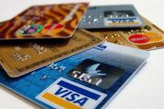 Bancile ne duc cu zaharelul: Perioada de gratie si la retragerile de numerar cu cardul de credit!