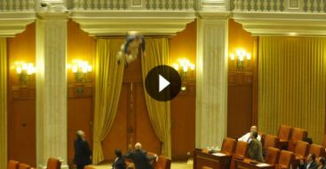 Respingerea motiunii de cenzura, anuntata in plen: Au fost zero voturi pentru si zero impotriva!