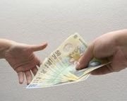 Vestea rea: Romanii nu vor putea lua credite mai ieftine nici anul viitor!