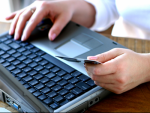 Franta face o alianta impotriva PayPal si Google!