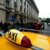 Te plimbi mult cu taxiul? Vezi ce metode folosesc soferii ca sa te insele! VIDEO