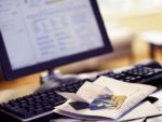 Bancile iti dau bani ca sa nu te mai vada la ghisee: Super-oferte la Internet banking! Cele mai mici comisioane!