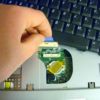 N-ai bani de un laptop sau de cizme noi? Incearca sa le repari pe cele vechi! VIDEO
