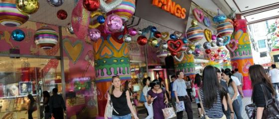 La ei se poate! Oficialii guvernului din Singapore isi recompenseaza locuitorii pentru cresterea economica!
