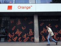 
	Orange plateste daune de peste 64.000 de euro unui abonat
