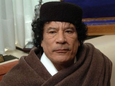 Cum l-a impiedicat Anglia pe Kadhafi sa scoata 1 miliard de lire sterline din tara, intr-o actiune demna de un film de spionaj