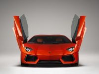 
	Lamborghini Aventador dezvaluit publicului la Geneva! VIDEO si GALERIE FOTO!
