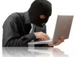 Ce fraude online mai fac romanii in SUA