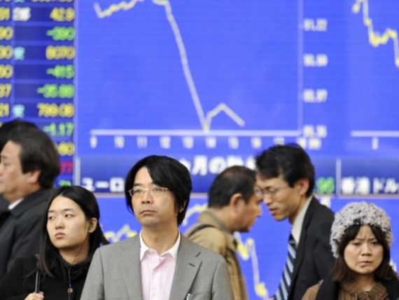 Bursa de la Tokyo si yenul au scazut puternic, dupa cutremurul care a lovit Japonia