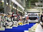 Honda si Toyota suspenda productia din Japonia