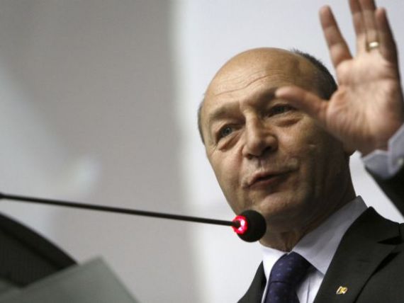 Basescu ar fi de acord sa renunte la un an de mandat