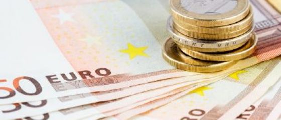 UE are nevoie de bani dupa ce a imprumutat Romania si Irlanda. Emite obligatiuni de 4,6 mld. euro