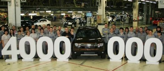 Vezi cine a cumparat Dacia cu numarul 4.000.000 si cat a costat VIDEO