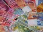 Aprecierea francului ii ingenuncheaza chiar si pe elvetieni. Exportatorii cer adoptarea euro