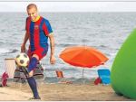 SUPER VIDEO! Dani Alves vrea sa fie REGELE jongleriilor la Barcelona! Vezi imagini din ultima sa reclama!
