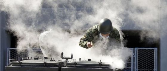 Pretul vietii angajatilor de la Fukushima: 11 dolari/ora, cat o norma redusa la McDonald s