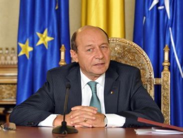Basescu s-a inteles cu azerii: ii invita sa participe la privatizarile romanesti