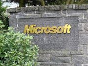 Microsoft majoreaza salariile ca sa nu ii plece angajatii la Facebook