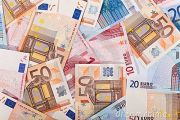BNR: Romanii isi platesc din ce in ce mai greu creditele la banci. Restantele tot cresc