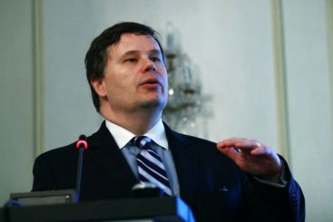 Seful misiunii FMI ironizeaza economistii! Vezi ce banc a spus la un simpozion VIDEO