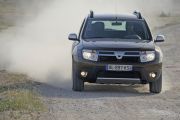 Romanii si-au cumparat 5.000 de masini noi in aprilie. Dacia, cea mai vanduta marca
