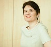 AXA, cel mai mare asigurator din Europa, cauta in Romania 100 de agenti de vanzari