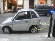 Google te ajuta sa-ti conduci masina