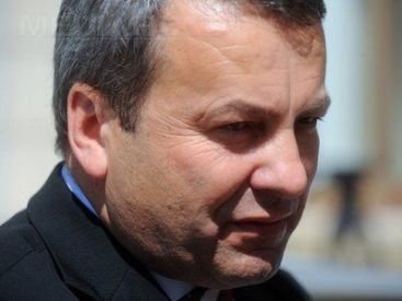 Ialomitianu: Bugetarii si-ar putea recupera salariile de la 1 ianuarie 2012, iar pensiile vor creste cu 6% VIDEO